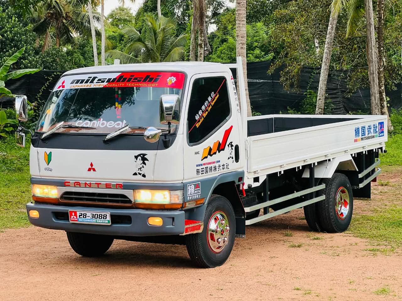 Mitsubishi Canter 28